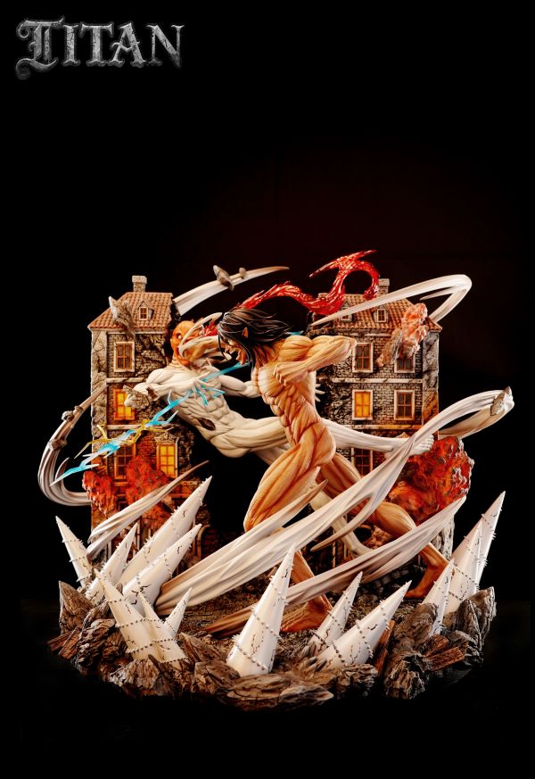 【Pre-order】Attack on Titan: The Colossal Titan Series - War Hammer Titan vs. Colossal Titan Statue