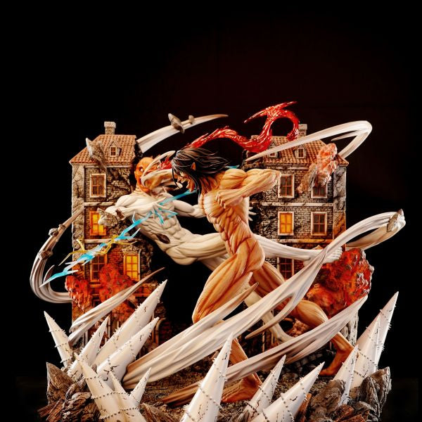 【Pre-order】Attack on Titan: The Colossal Titan Series - War Hammer Titan vs. Colossal Titan Statue