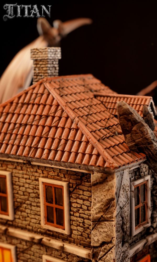 【Pre-order】Attack on Titan: The Colossal Titan Series - War Hammer Titan vs. Colossal Titan Statue